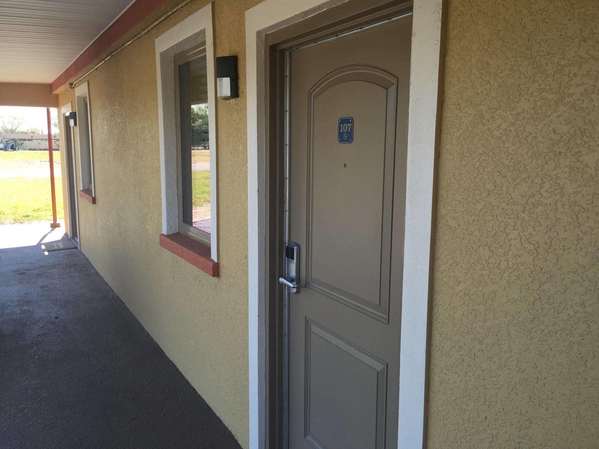 Budget Inn Lake Wales Luaran gambar